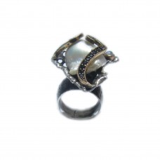 Baroque Pearl Ring