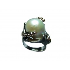 Baroque Pearl Ring